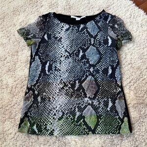 Diane Von Furstenberg Blue and Black Patterned Top
